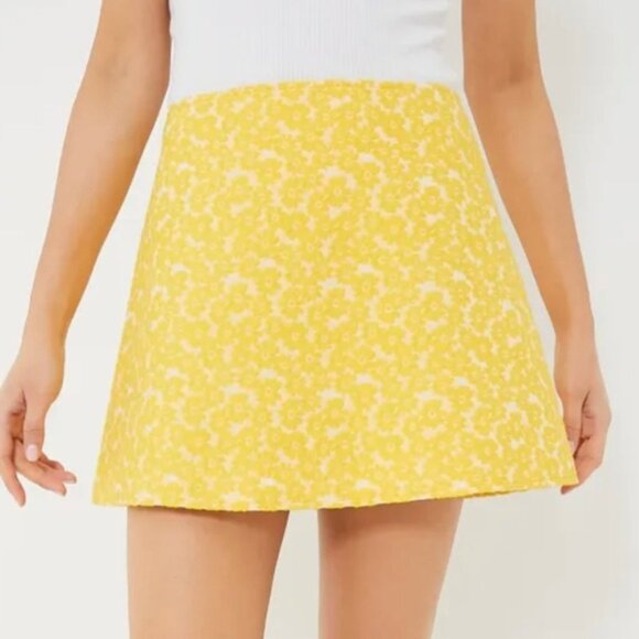 Tuckernuck Dresses & Skirts - Tuckernuck Yellow Daisy Floral Jacquard A-Line Mini Skirt ladies Size Small